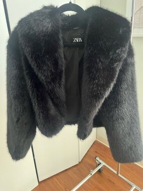 ZARA Black Faux Fur Cropped Teddy Jacket